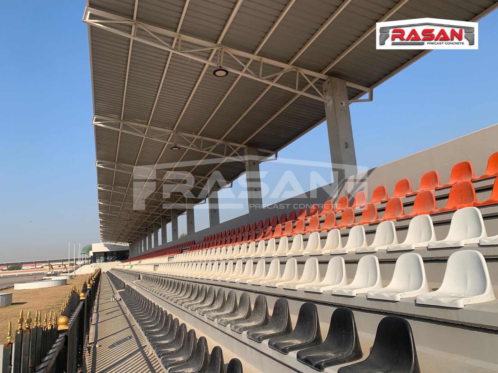 مدرجات الملاعب